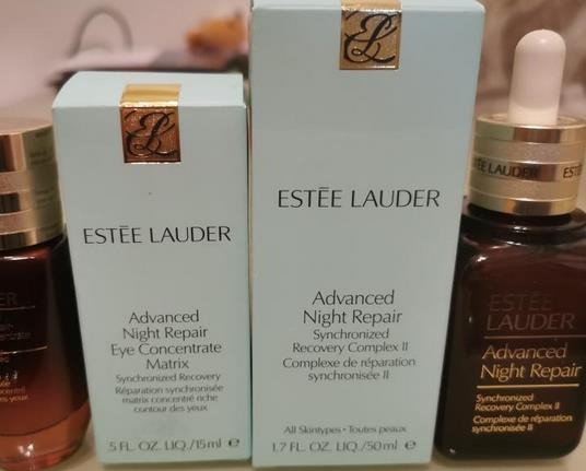 雅诗兰黛丽质化妆品